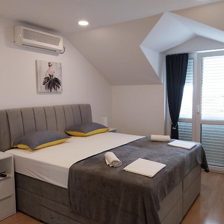 Apartments Rose Loboja Makarska Extérieur photo