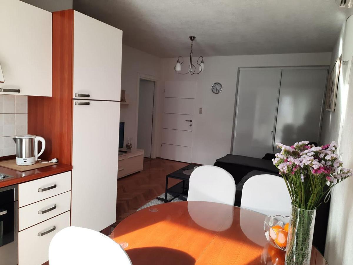 Apartments Rose Loboja Makarska Extérieur photo