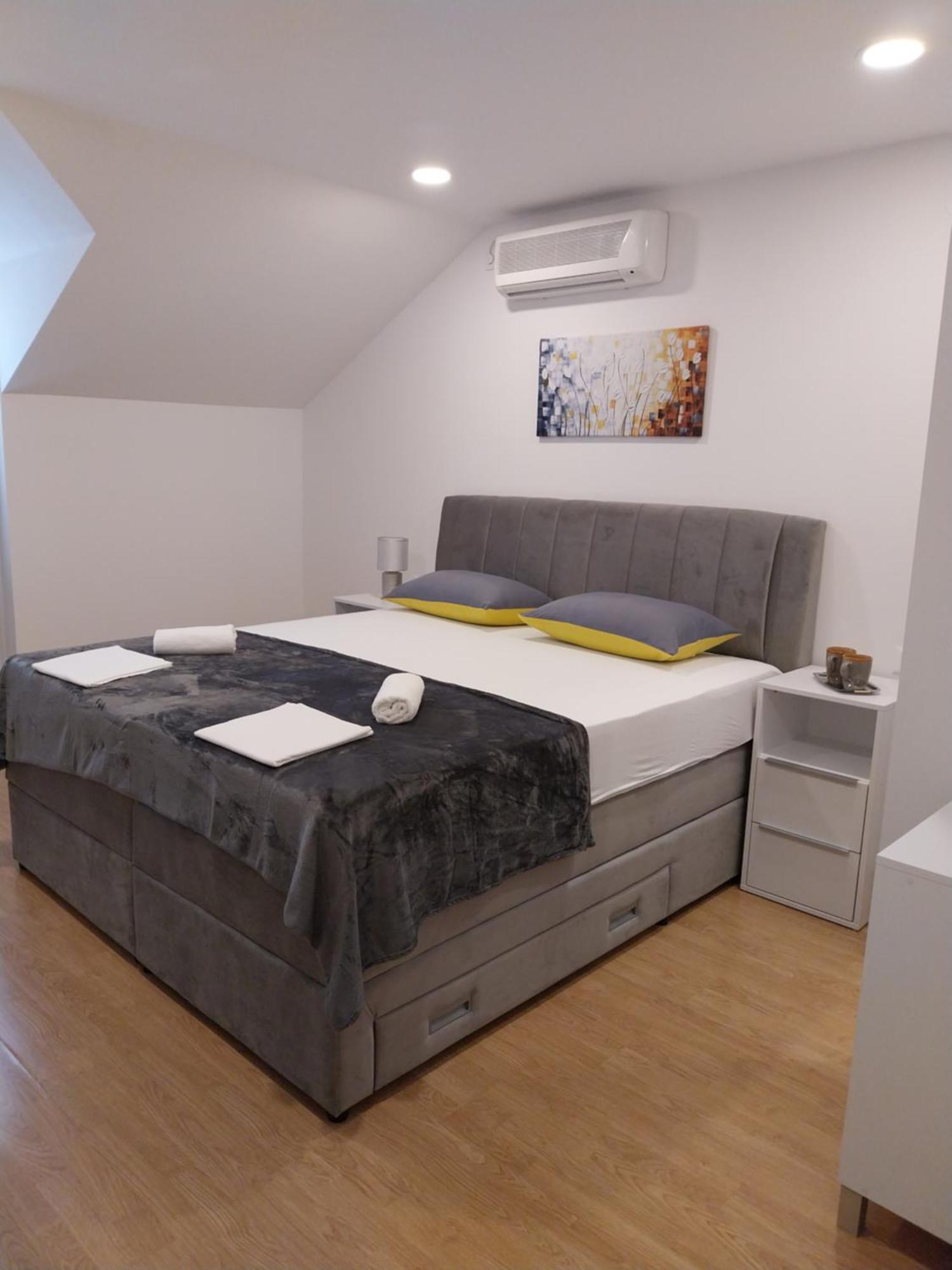Apartments Rose Loboja Makarska Extérieur photo