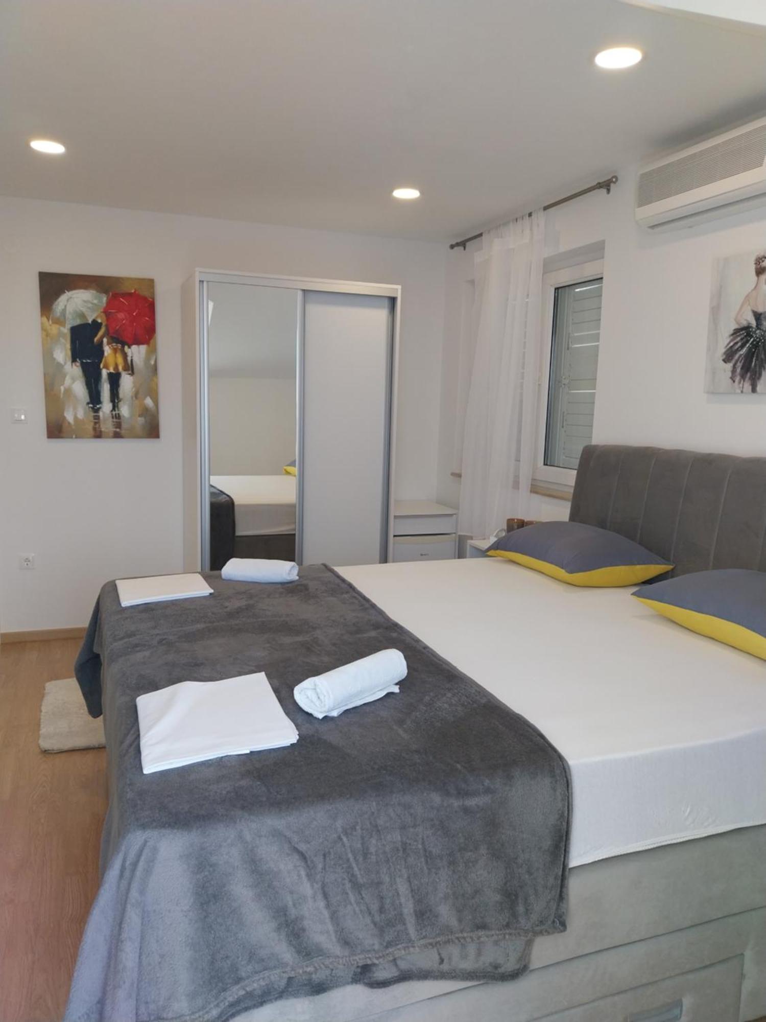 Apartments Rose Loboja Makarska Extérieur photo